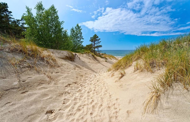 Beach access through the hiking dune in the Slowinski National Park, Slowinski Park Narodowy, UNESCO biosphere reserve, in Hinterpommern on the Baltic Sea coast. Rowy, Pomerania, Poland