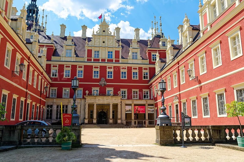 The New Castle in Pückler Park. Fürst-Pückler-Park Bad Muskau, Polish Park Muzakowski, is a landscape park in Upper Lusatia and part of the UNESCO World Heritage Site. Bad Muskau, Upper Lusatia, Saxony, Germany