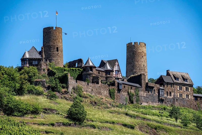 The town of Alken, on the Moselle, ruins of Thurant Castle, Rhein-Mosel municipality, in the Mayen-Koblenz district, Rhineland-Palatinate, Germany