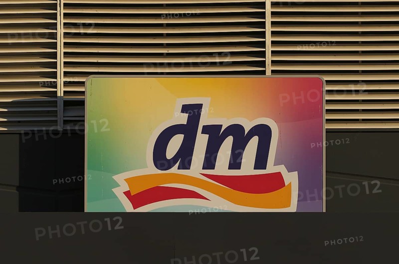Logo Drogeriemarkt dm Rems-Murr-Center, Fellbach, Baden-Württemberg, Germany