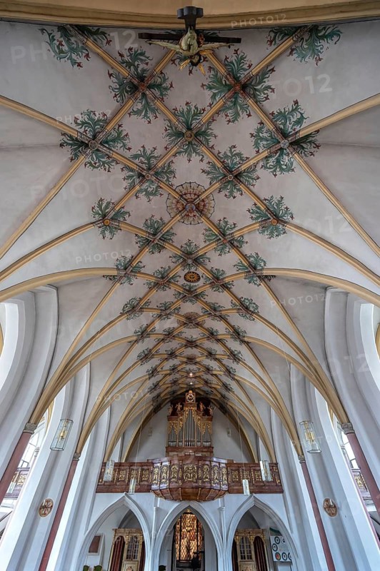 Gothic mesh vault with organ gallery of the Holy Trinity parish church, founded in 1364, Kösslarn, Marktplatz 35, Lower Bavaria, Germany