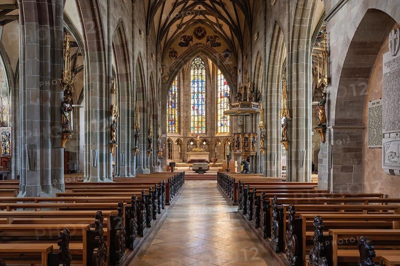 Interior, central nave of the Holy Cross Münster with the complex mesh and star rib vault, which was completed around 1527, old town of Rottweil, Rottweil district, Baden-Württemberg, Germany
