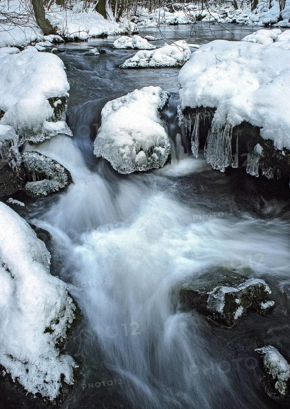 Germany, Pöhl, Saxony, Triebtal, stream, ice, flowing water, high size, portrait format, ice, landscape, snow, winter