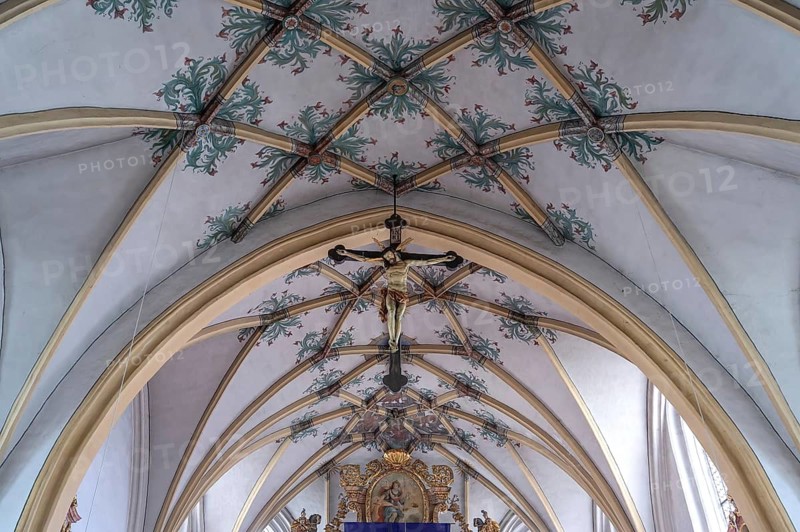 Gothic mesh vault with Jesus cross, parish church of the Most Holy Trinity, founded in 1364, Kösslarn, Marktplatz 35, Lower Bavaria, Germany