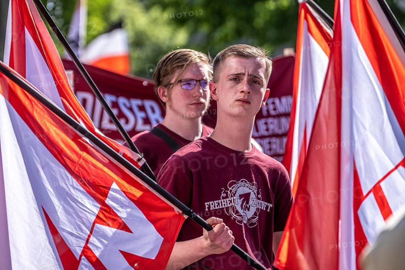 Youth organization Young Nationalists, the party Die Heimat, NPD successor, demonstrates on May 1 in downtown Essen, demand remigration of foreigners, chanting Germany out of German foreigners, approx. 250 ultra-right party followers from all over Germany with trendy clothing, Essen, North Rhine-Westphalia, Germany
