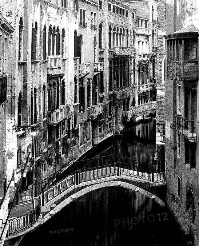 Historical palaces on the Rio di Palazzo o dell Paglia, night view, Venice, Veneto, Italy