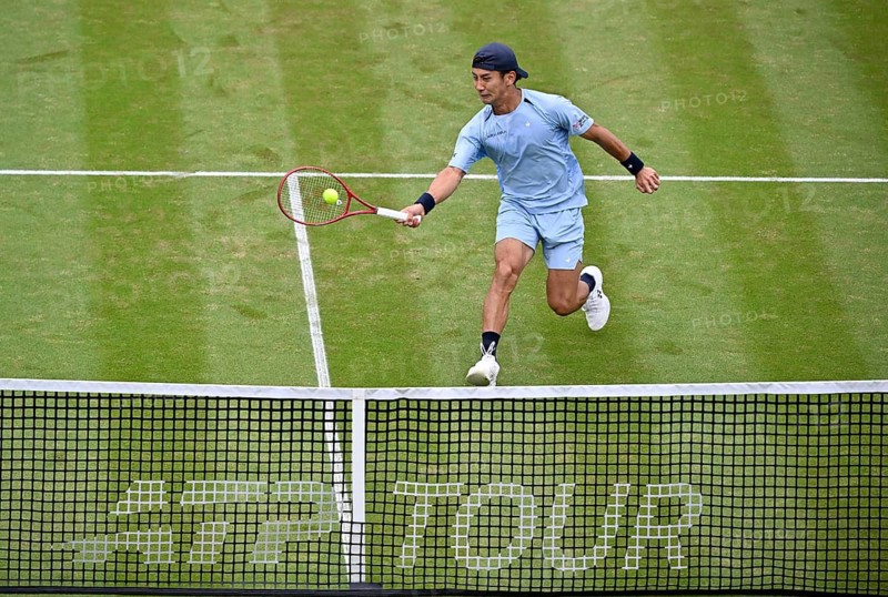 Sho Shimabukuro (JPN) Action Net Logo ATP Tour BOSS Open 2026, ATP 250 Tennis, Grass-court tournament, Stuttgart, Baden-Württemberg, Germany