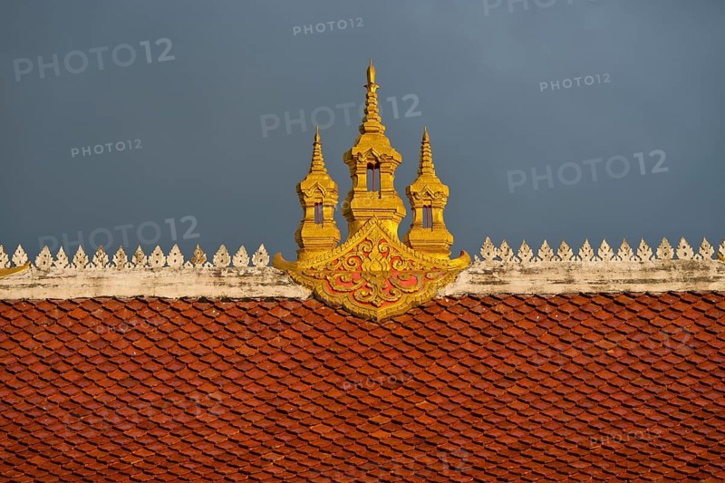Ornate Laotian roof, Buddhist temple, monastery, Wat May Souvannapoumaram, Luang Prabang, Laos, Southeast Asia