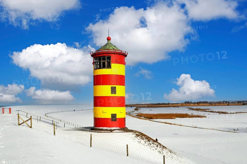 Pilsumer lighthouse in Winterlandschaft, East Frisia, Lower Saxony, East Frisia, Lower Saxony, Federal Republic of Germany