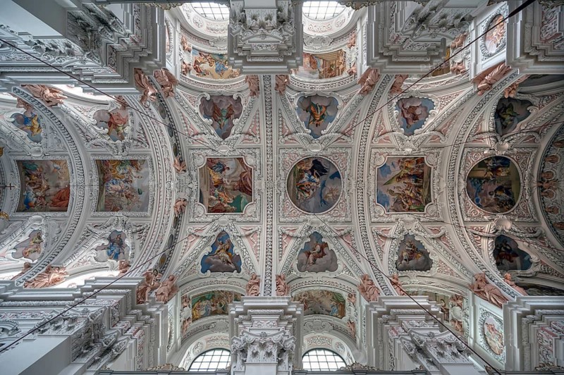 Vaulted ceiling with fresco painting, interior of the parish church of the Assumption of Mary, the church was consecrated in 1443, Baroque in the 17th century, Garsten, Upper Austria