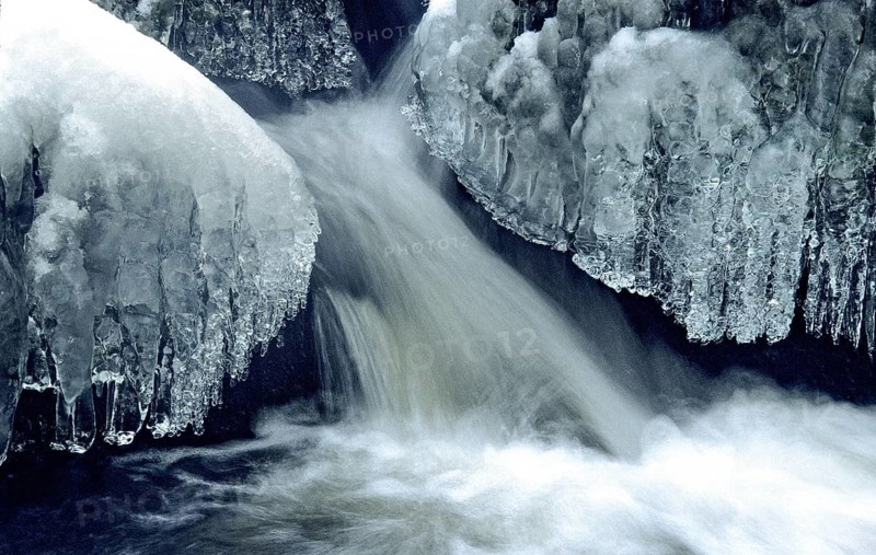 Germany, Pöhl, Saxony, Triebtal, stream, ice, flowing water, ice, landscape, snow, winter