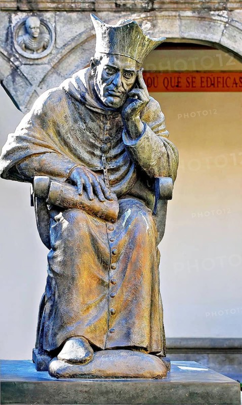 Statue, monument, Alfonso de Fonseca in Santiago de Campostella, Way of St. James, Spain