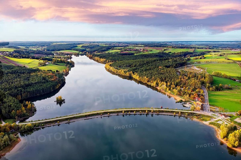 Aerial view, in front of Großer Brombachsee dam, back Igelsbach lake, front right Strandhaus Enderndorf, reservoir, Franconian Lake District, Middle Franconia, Bavaria, Germany