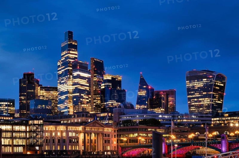 Night view, skyline, financial district, financial district, financial district, high-rise walkie talkie, The City of London, blue hour, London, England, Great Britain, Great Britain