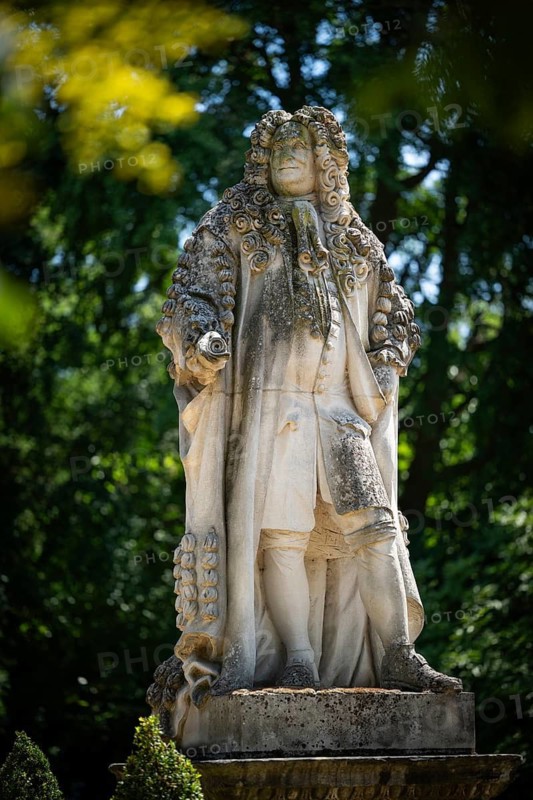 Monument to Sir Hans Sloane (1660–1753), British physician, naturalist and collector, Chelsea Physic Garden, a historic botanical garden and the oldest botanical garden in London, founded in 1673 by the Worshipful Society of Apothecaries, Chelsea, England, United Kingdom