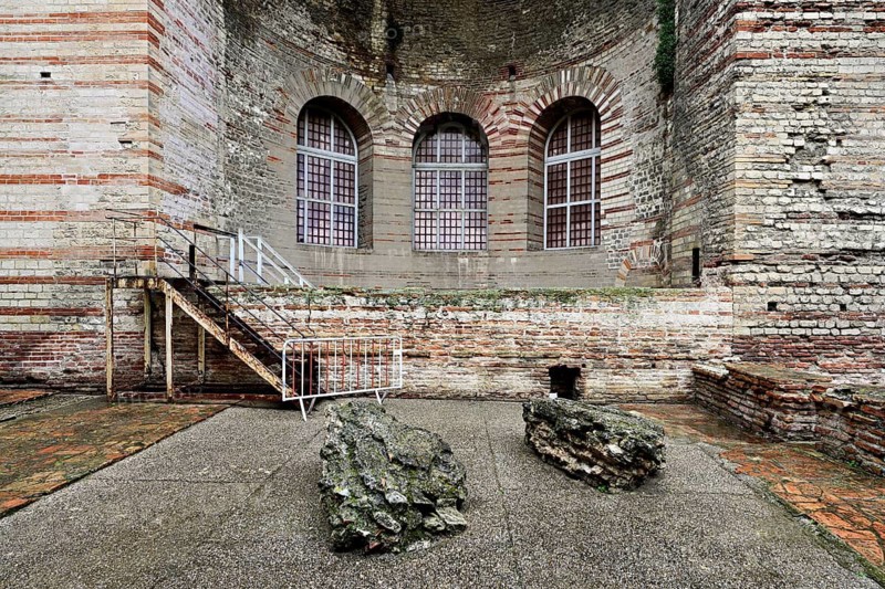 Remains of the Roman thermal baths, Thermes de Constantin, Arles, Camargue, southern France, France, UNESCO World Heritage Site