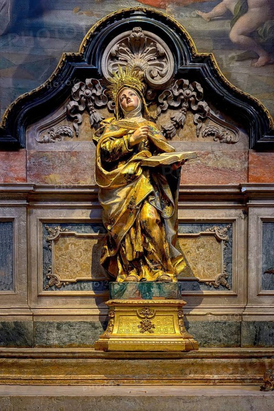 Estrela Basilica and Convent of the Most Sacred Heart of Jesus, Gilded wooden statue representing St. Teresa of Avila, Lisbon, Portugal
