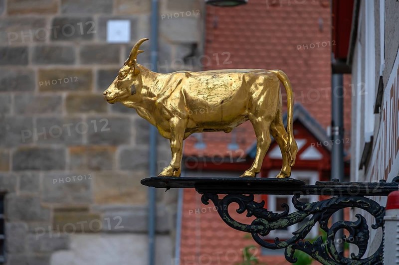 Golden ox figure, nose sign from Gasthaus Goldener Ochse, Markt 16, Altdorf, Middle Franconia, Bavaria, Germany