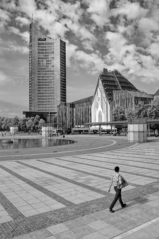 Morning atmosphere, Leipzig Augustusplatz with city skyscraper and university, reflection, water reflection, Leipzig, Saxony, Germany
