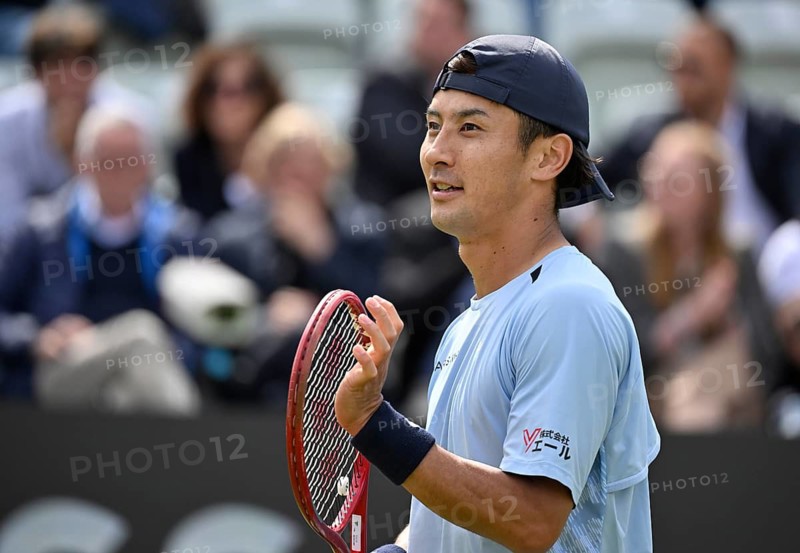 Sho Shimabukuro (JPN) claps his hands at the BOSS Open 2026, an ATP 250 tennis tournament on grass, in Stuttgart, Baden-Württemberg, Germany