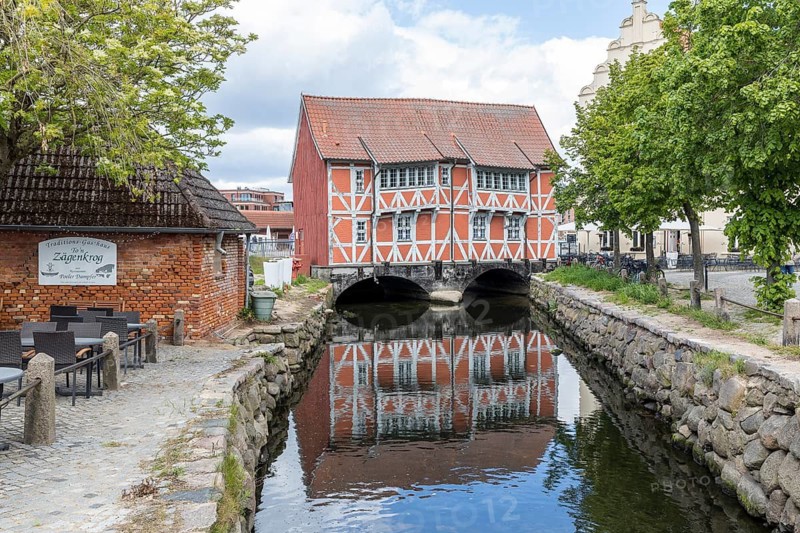 Vaulted house above the Runde Grube, 17th century half-timbered house at the Old Port, Hanseatic City of Wismar, Mecklenburg-Western Pomerania, Germany