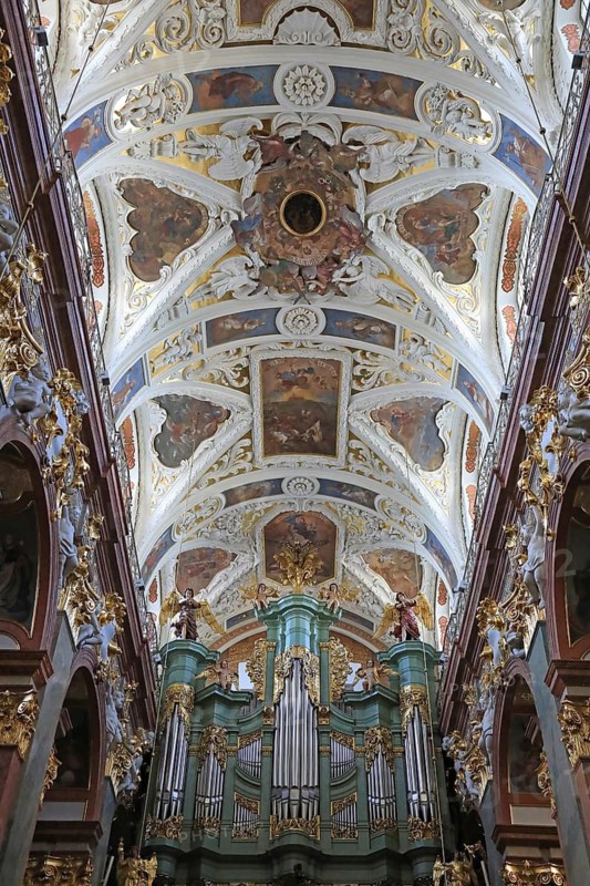 The green and gold organ brochure of the main organ in the Jasna Gora monastery basilica in Czestochowa, Poland