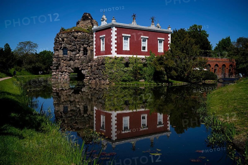 Rock Island Stein and Villa Hamilton, Wörlitzer Park, Wörlitzer Anlagen, Wörlitz, Oranienbaum, Saxony-Anhalt, Germany