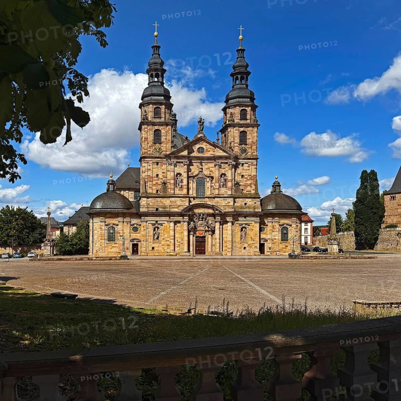Cathedral Square with St. Salvator Cathedral in Fulda, officially High Cathedral of Fulda or Fulda Cathedral, Baroque Quarter, Fulda, East Hesse, Hesse, Germany