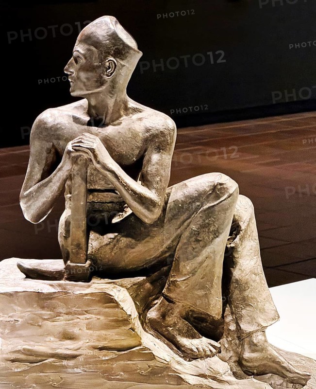 Work of art entitled Sitting Hauer mit Häke by Hans Gerwing, bronze, Deutsches Bergbau Museum, Bochum, Ruhr region, Germany