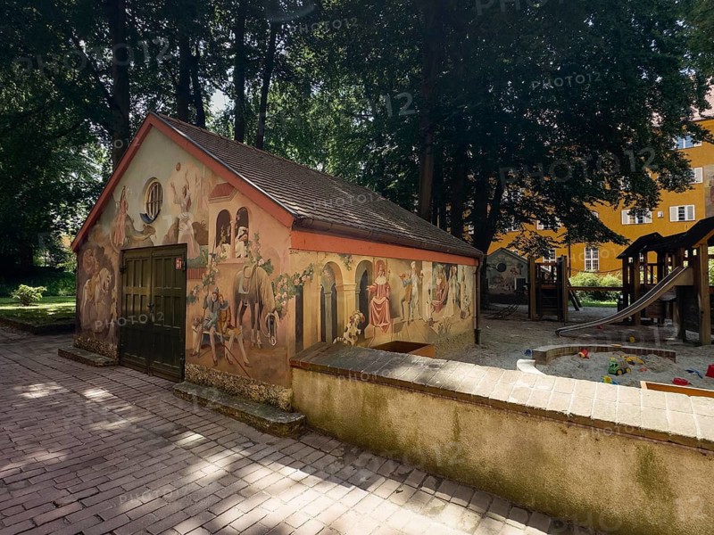 Painted house, playground, courtyard, borstei, heritage-protected residential development, Munich, Bavaria, Germany
