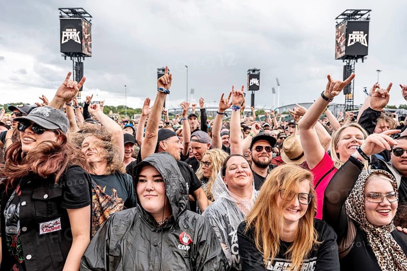 Festival visitors celebrate with Tom Morello at Rock im Park on Zeppelin Field in Nuremberg on 05.06.2026