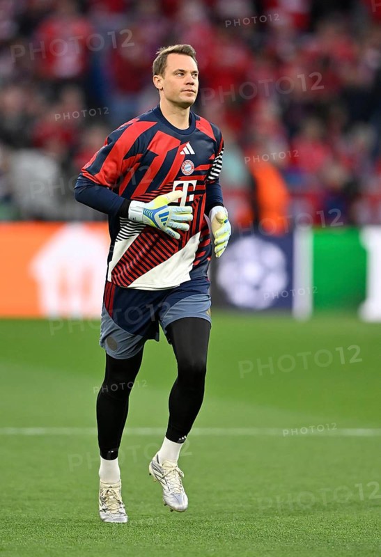 Warm-up training goalkeeper Manuel Neuer FC Bayern Munich FCB (01) Soccer UEFA Champions League CL Allianz Arena, Munich, Bavaria, Germany
