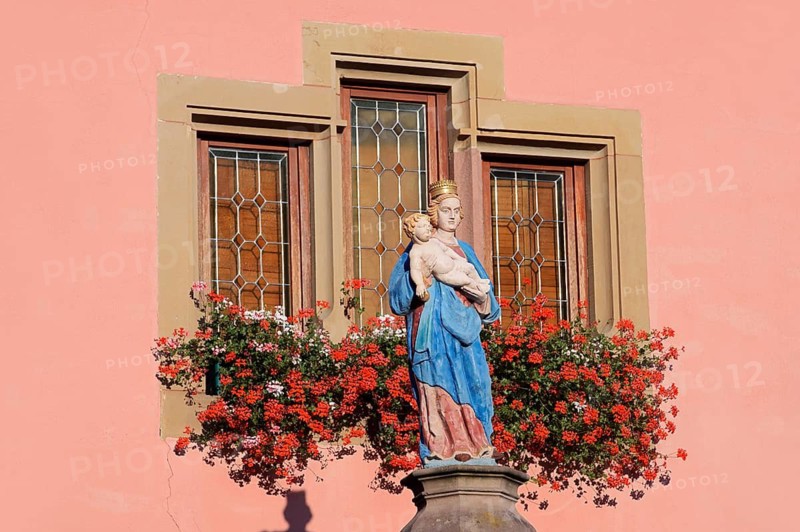 Figure of Mary on fountain in front of the Bürgerstube, Turckheim, Haut-Rhin, Alsace, Grand Est, France