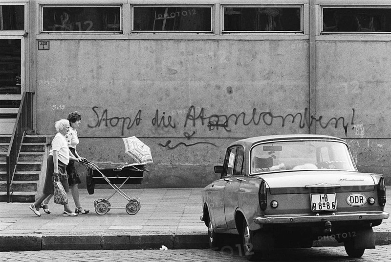 Graffiti against Pershing stationing in East Berlin
