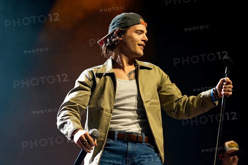 Max McNown live as part of the Cost Of Growing Up tour at Berlin's Columbiahalle on 16.06.202