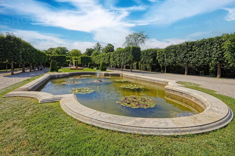 Chamber Garden, pond, enclosed, water lilies, fountain, Schönbrunn Palace, former summer residence of the Habsburgs, Baroque, three-wing complex, built 1695-1743, UNESCO World Heritage Site, Hietzing, 13th District, Vienna, Austria
