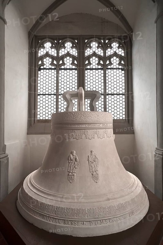 Plaster cast of the bell from 1696 melted down for war material in the First World War, parish church of St. Peter and Paul, Görlitz, Upper Lusatia, Saxony, Germany