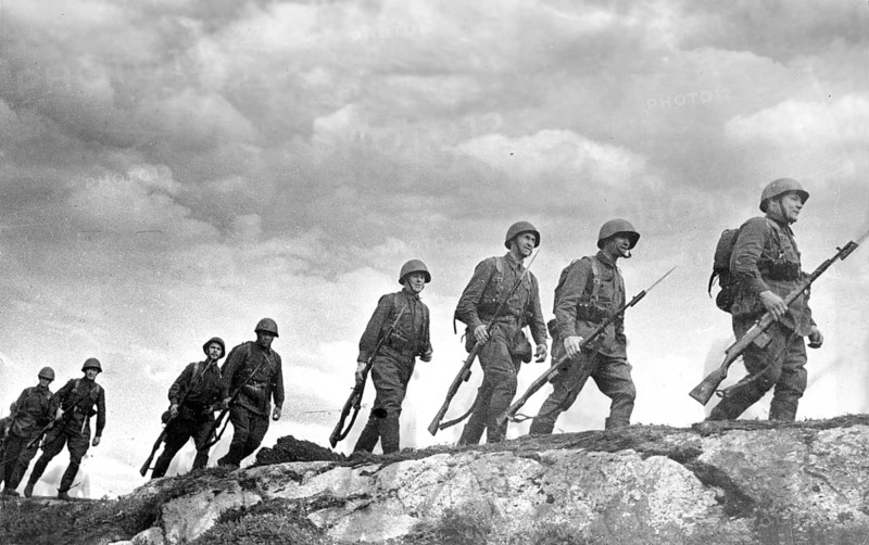 Red Army men on patrol, Murmansk, Soviet Union, 1942
