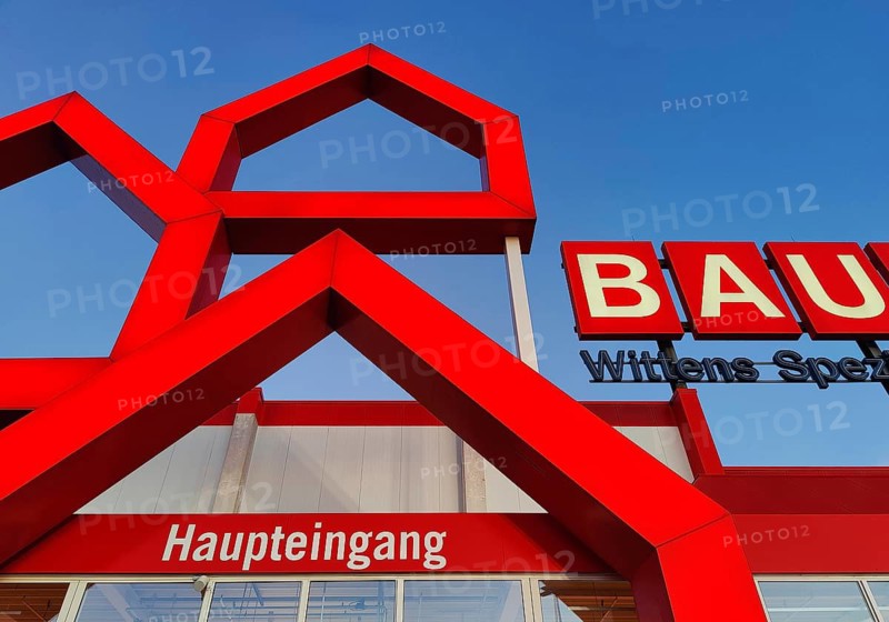 Bauhaus, logo above the main entrance, hardware store, Witten, Ruhr area, North Rhine-Westphalia, Germany