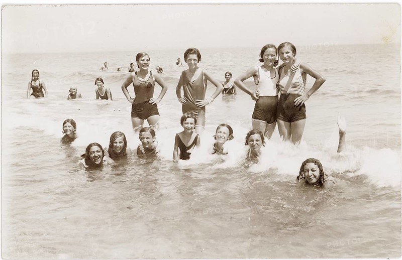 Adriatic Sea, Italy, bathing, swimwear, leisure, summer, woman, girls, children, woman in bathing suits enjoying the water on the beach, 1933