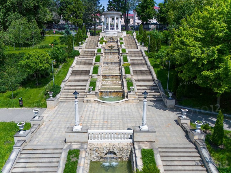 Symmetrical garden with stairs, waterfall and fountain in a classic design, cascade staircase, Scara Cascadelor, Valea Morilor Park, Valea Morilor Lake, Lake Mühlental, Chisinau, Chisinau, Moldova, Republic of Moldova, Eastern Europe