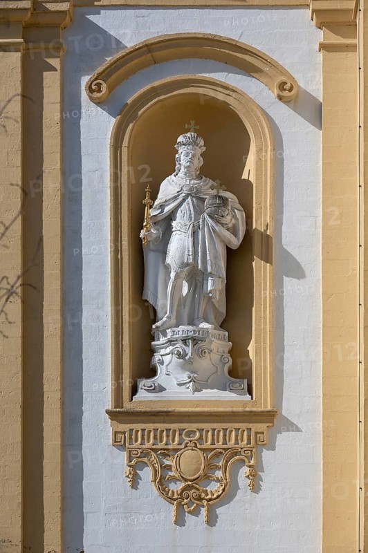 Sculpture of Emperor Henry II, 973 to 1024, at the parish church of the Assumption of Mary, Hollfeld, Upper Franconia, Bavaria, Germany