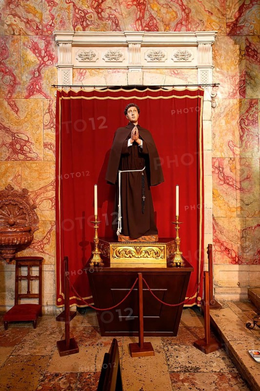 Church and Convent of Nossa Senhora da Piedade, Saint Anthony statue, Santarem, Ribatejo, Portugal