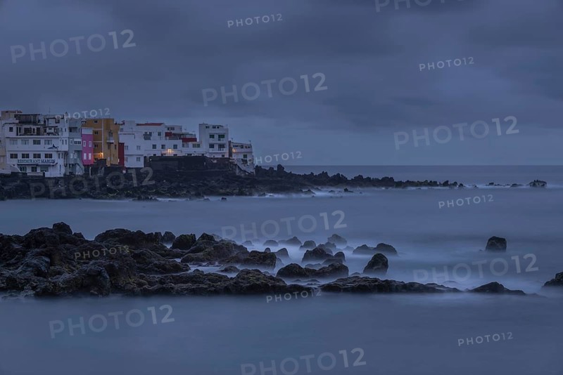 Playa Maria Jiménez in front of sunrise, Puerto de la Cruz, Tenerife, Canary Islands, Spain