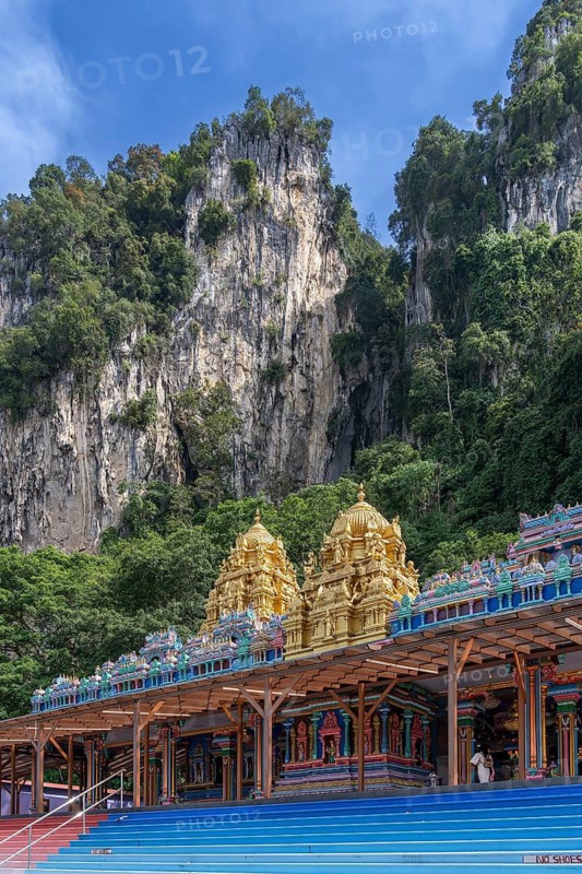 Sri Venkatachalapathi and Alamelu Temple at entrance of the Batu caves, cave complex in Gombak, Selangor near Kuala Lumpur, Malaysia