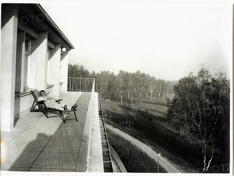 Döberitz, Elstal, Olympic Village, Olympics, Berlin, 1936, Dining House of Nations, Architecture, Werner March, Walter March, Hospital, One person relaxing on a deckchair on a roof terrace, Albert Weinsheimer