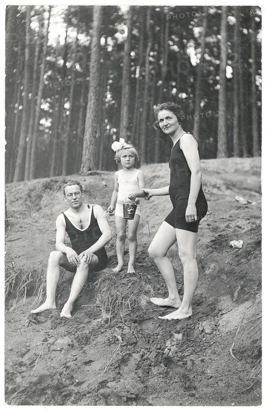 Waldenberg, Neumark, Dobiergnew, Poland, bathing, swimwear, family, leisure, fun, summer, parents with children standing and sitting at the edge of a forest in beachwear, 1926