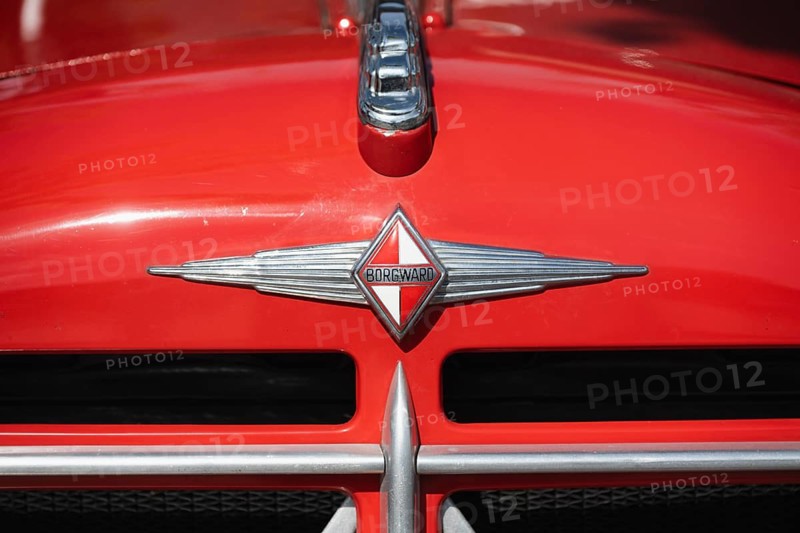 Radiator emblem, trademark, logo of the Borgward brand on a B2000 fire engine, Karlsruhe, Baden-Württemberg, Germany