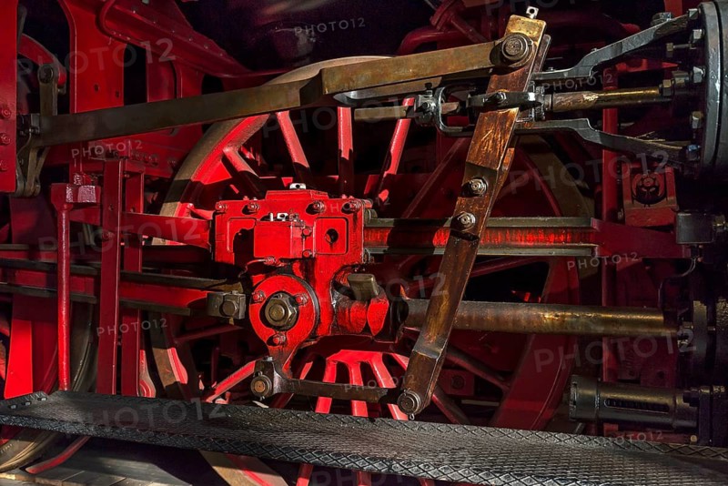 Drive wheel with linkage of a steam locomotive, German Steam Locomotive Museum, Neuenmarkt, Upper Franconia, Bavaria, Germany