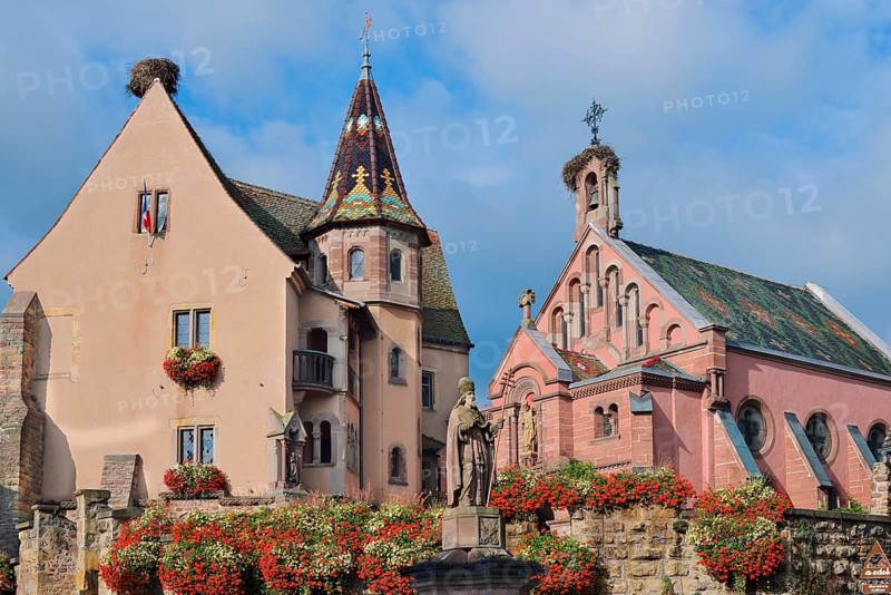 Castle with St. Leo IX chapel and statue of Pope Leo IX, Eguisheim, Haut-Rhin, Alsace, Grand Est, France